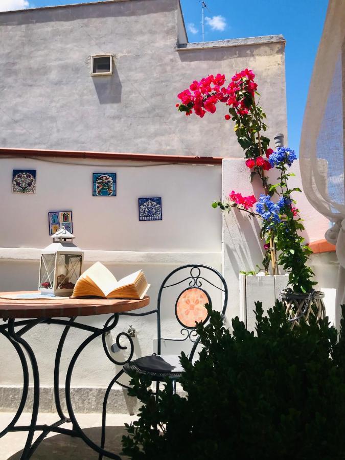B&B Le Statuine Барлетта Экстерьер фото