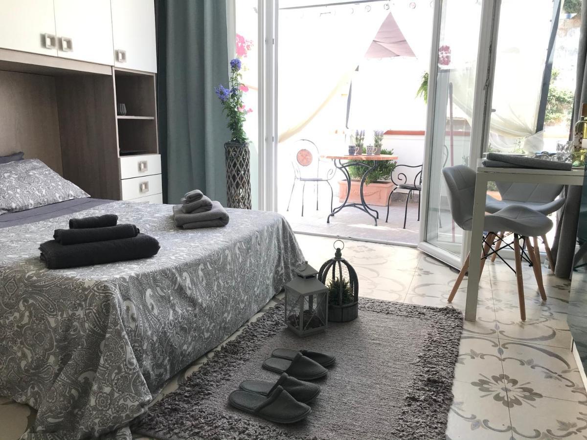 B&B Le Statuine Барлетта Экстерьер фото